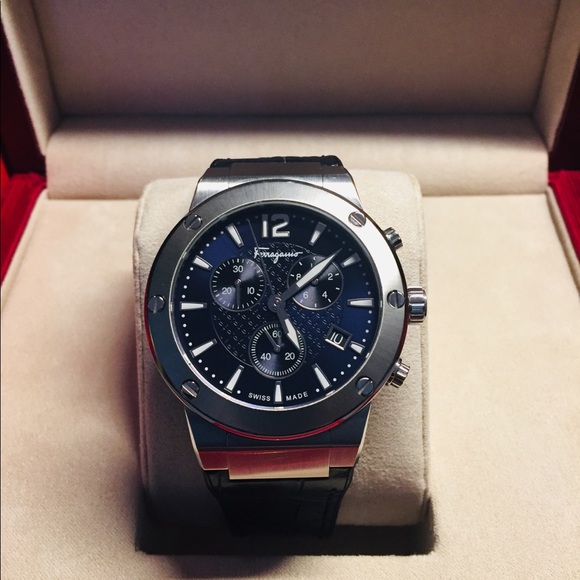 Salvatore Ferragamo Men’s Watch - Picture 4 of 4